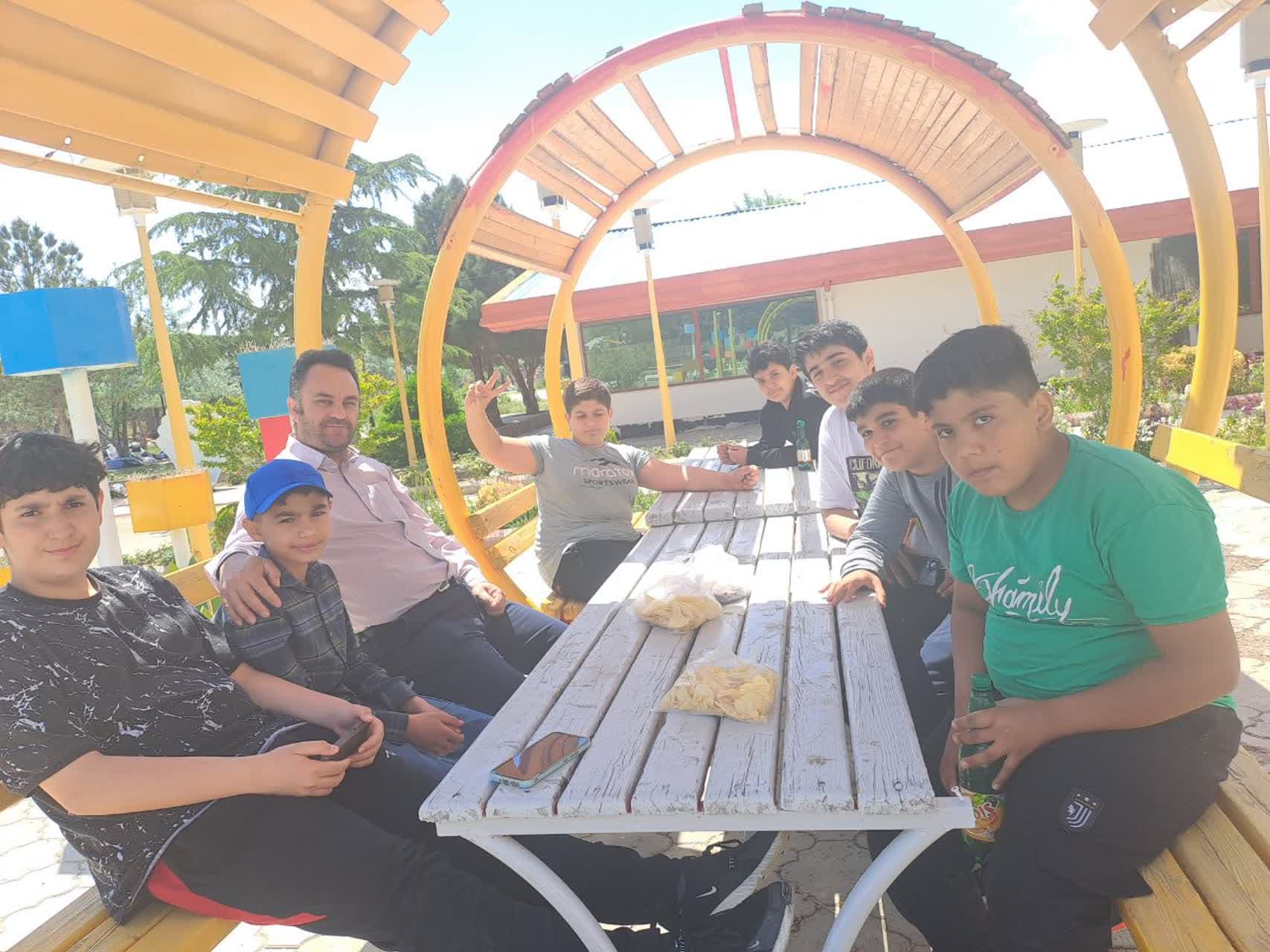 اردی چی چست